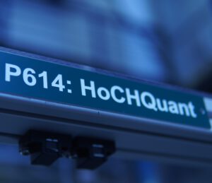 Plakette mit dem Projektnamen.